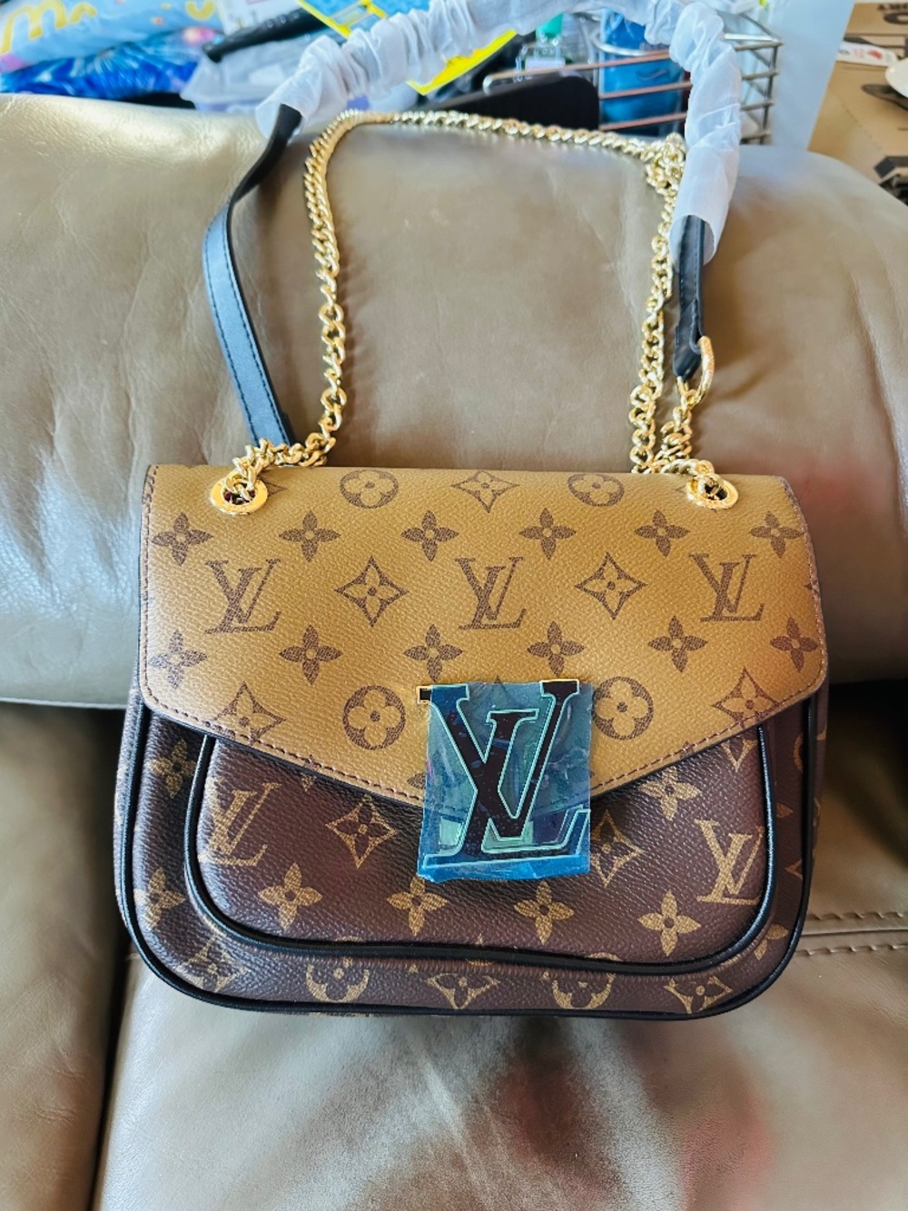 NWOT 2 Tones Messager Crossbody